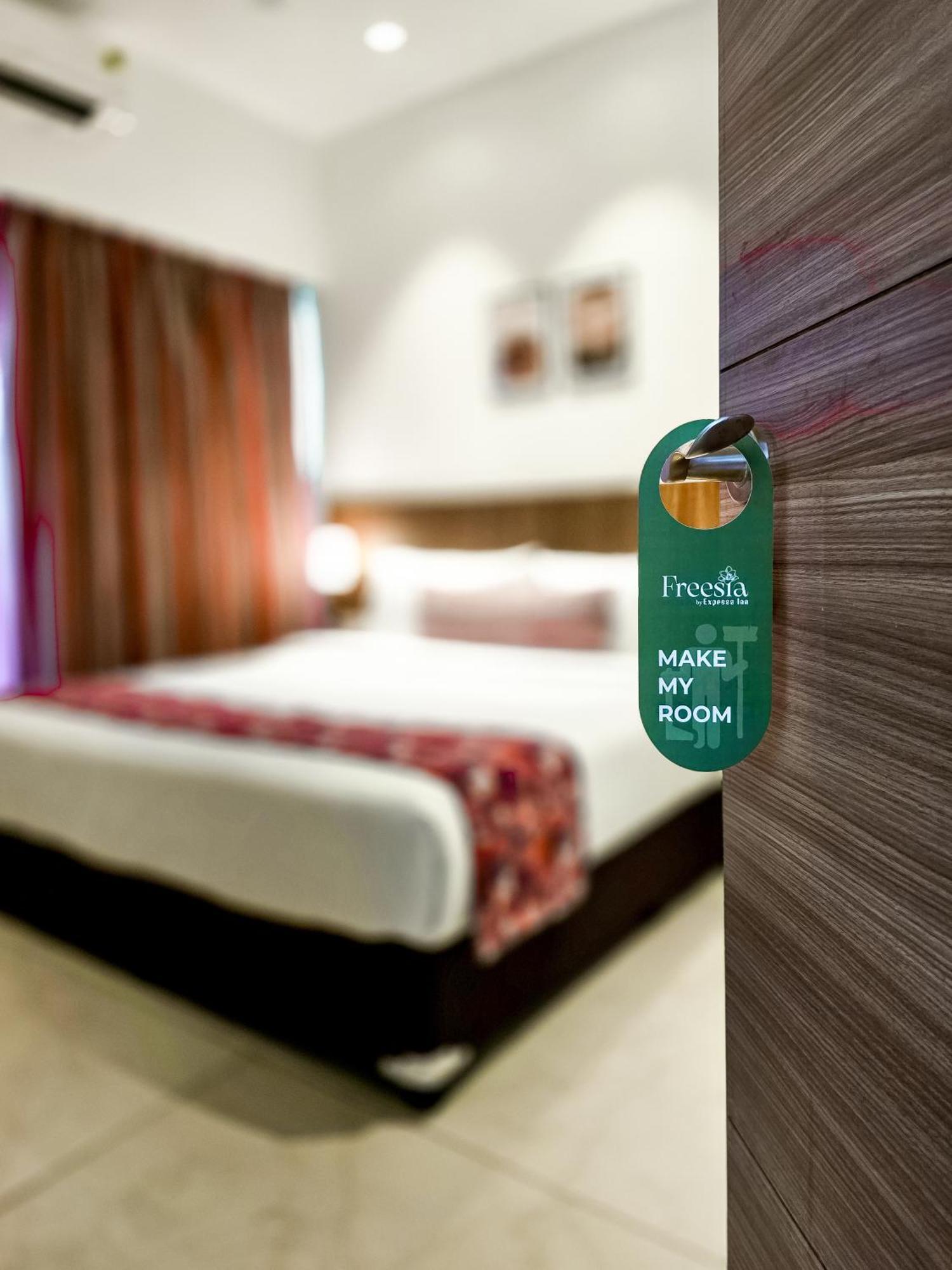 Freesia Residency By Express Inn - Navi Mumbai Extérieur photo
