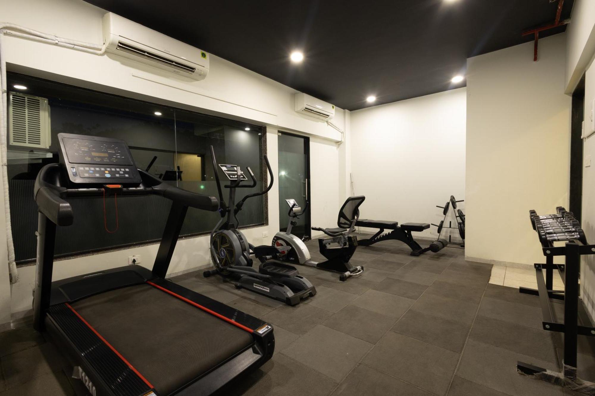 Freesia Residency By Express Inn - Navi Mumbai Extérieur photo