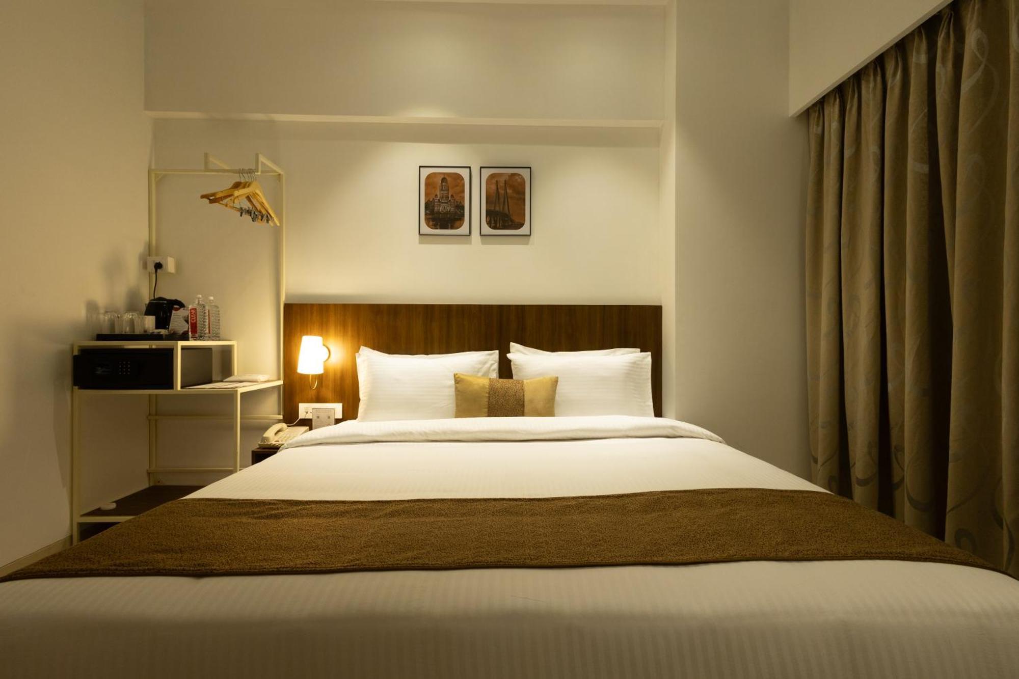 Freesia Residency By Express Inn - Navi Mumbai Extérieur photo