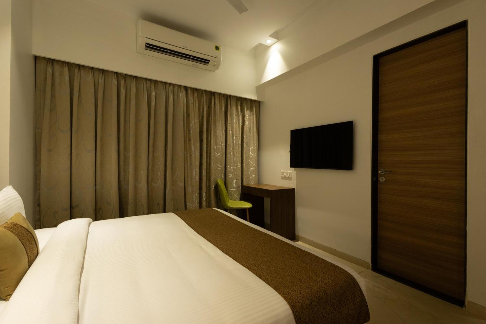 Freesia Residency By Express Inn - Navi Mumbai Extérieur photo