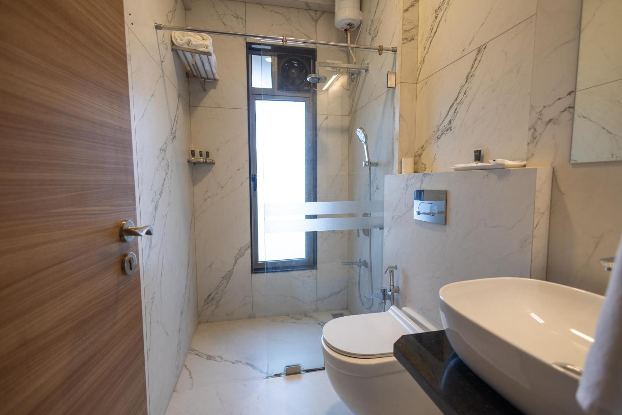 Freesia Residency By Express Inn - Navi Mumbai Extérieur photo