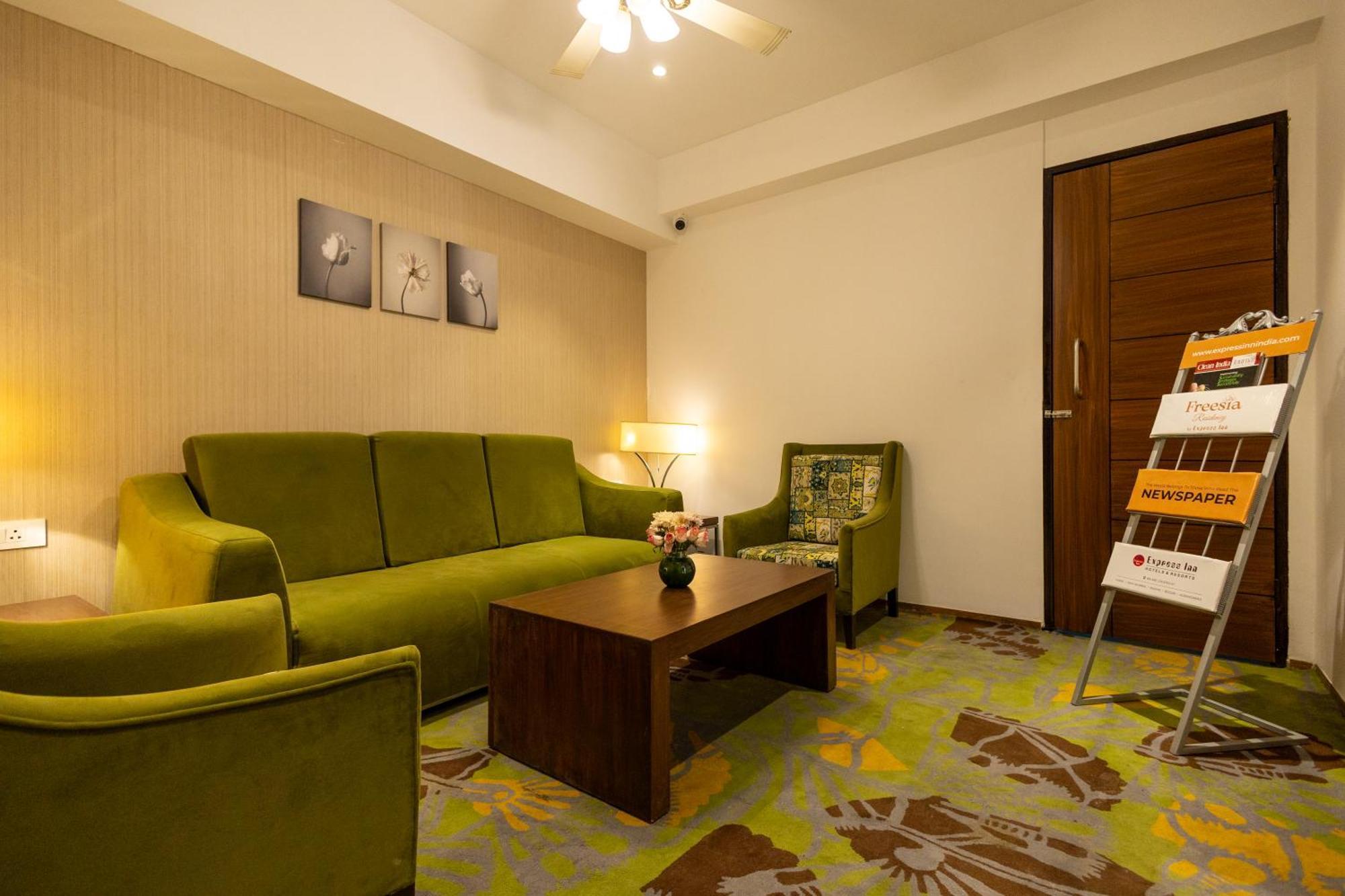 Freesia Residency By Express Inn - Navi Mumbai Extérieur photo