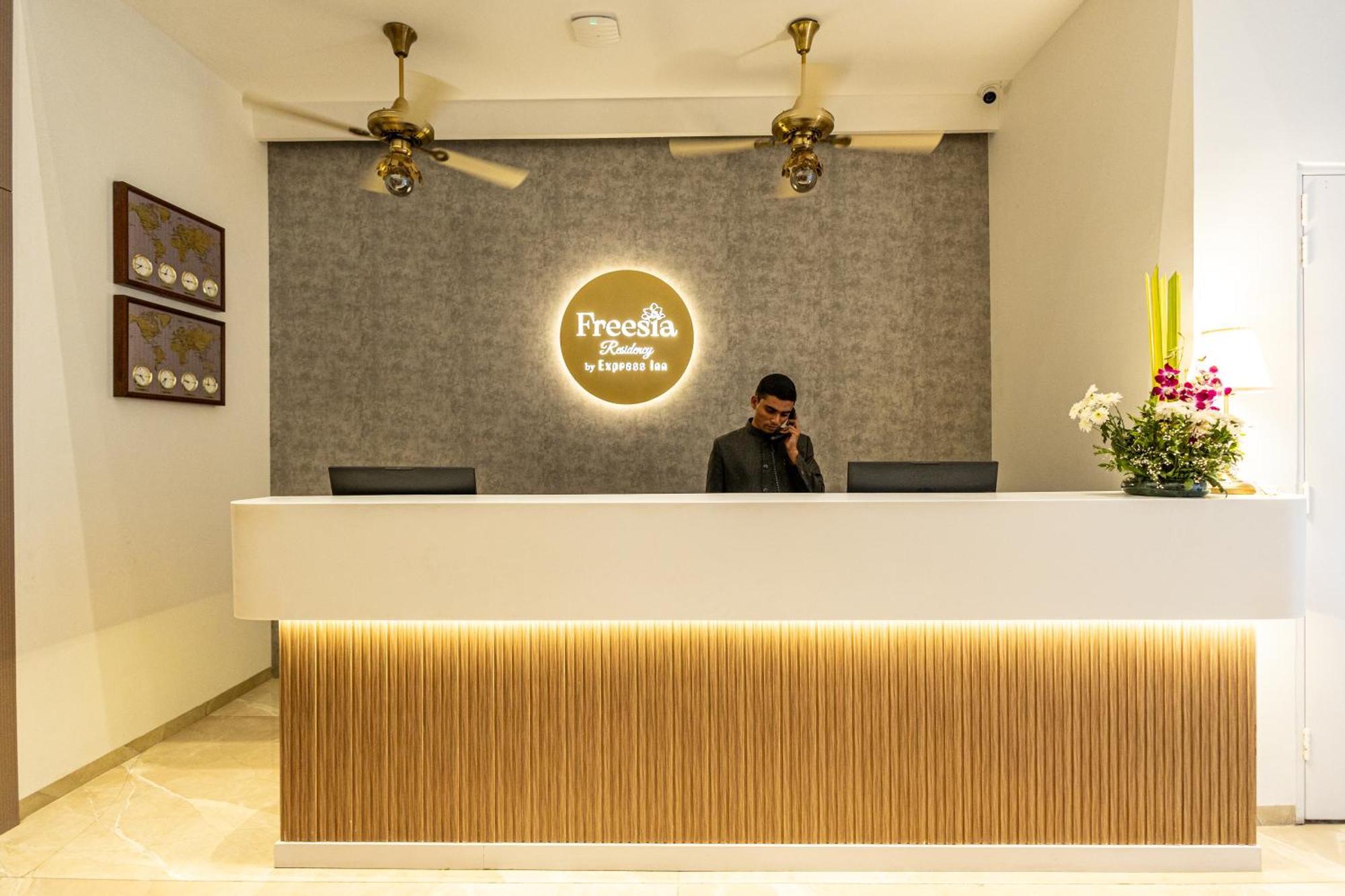 Freesia Residency By Express Inn - Navi Mumbai Extérieur photo