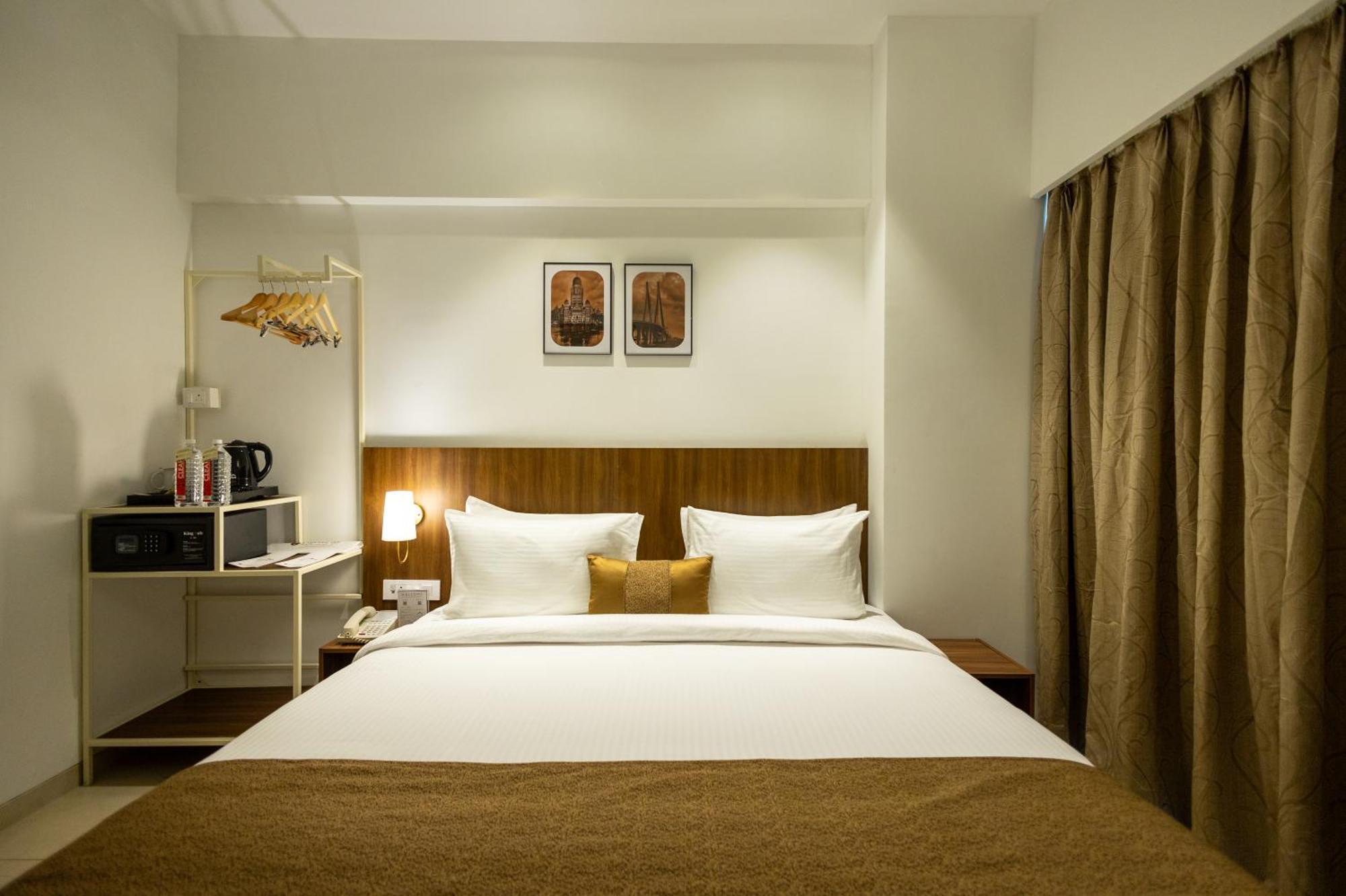 Freesia Residency By Express Inn - Navi Mumbai Extérieur photo