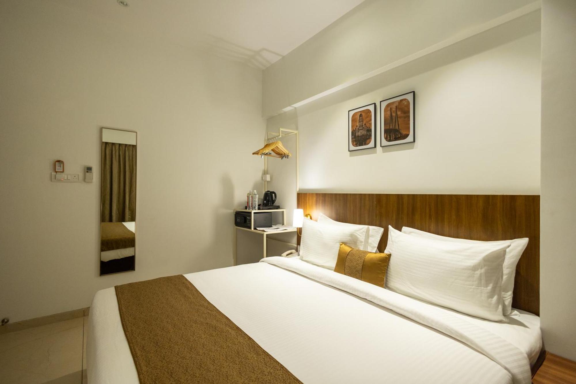 Freesia Residency By Express Inn - Navi Mumbai Extérieur photo