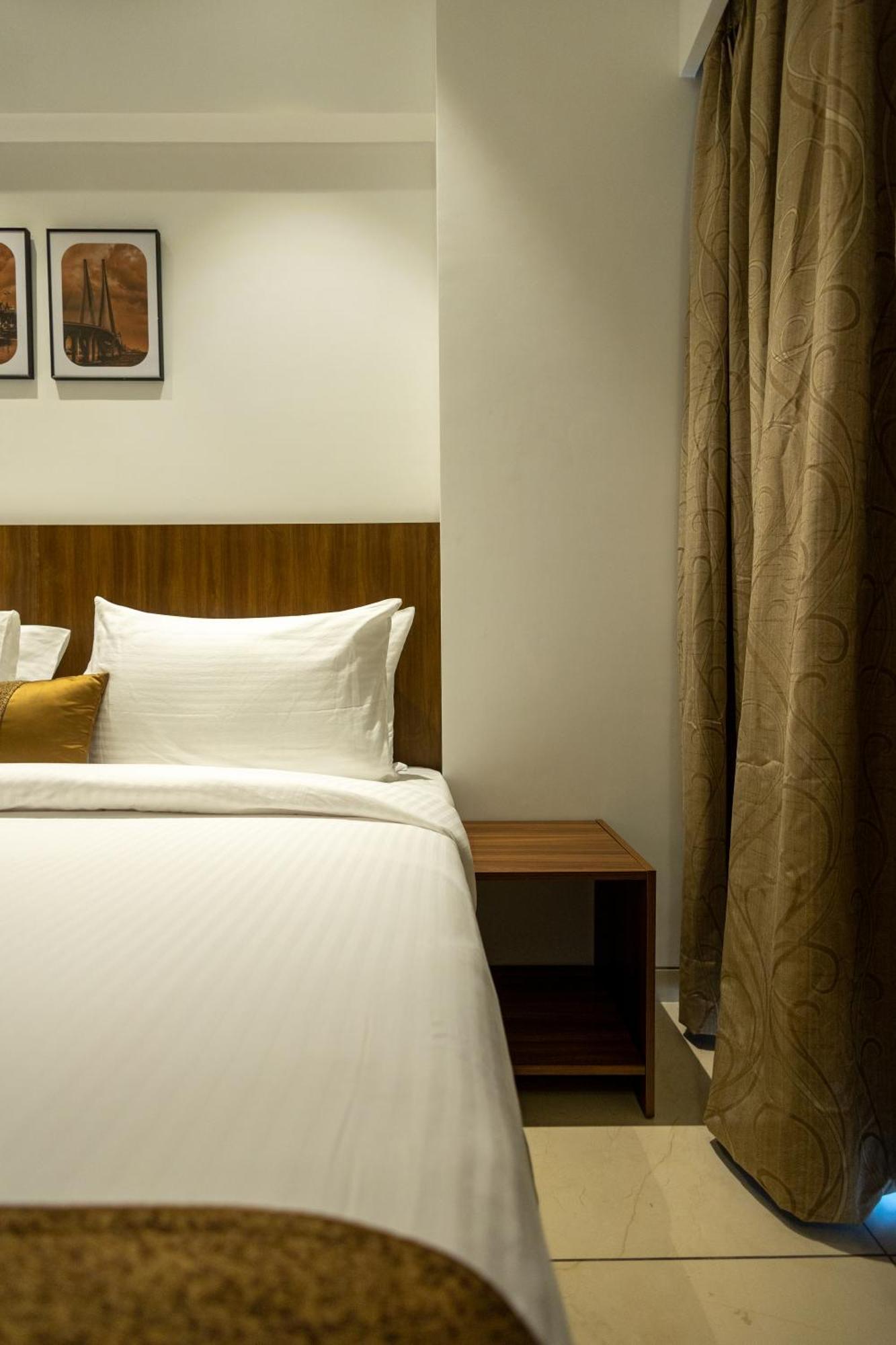 Freesia Residency By Express Inn - Navi Mumbai Extérieur photo